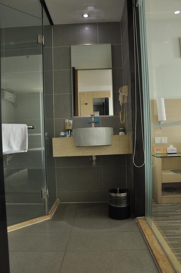City Comfort Inn Wuhan Caidian Square מראה חיצוני תמונה